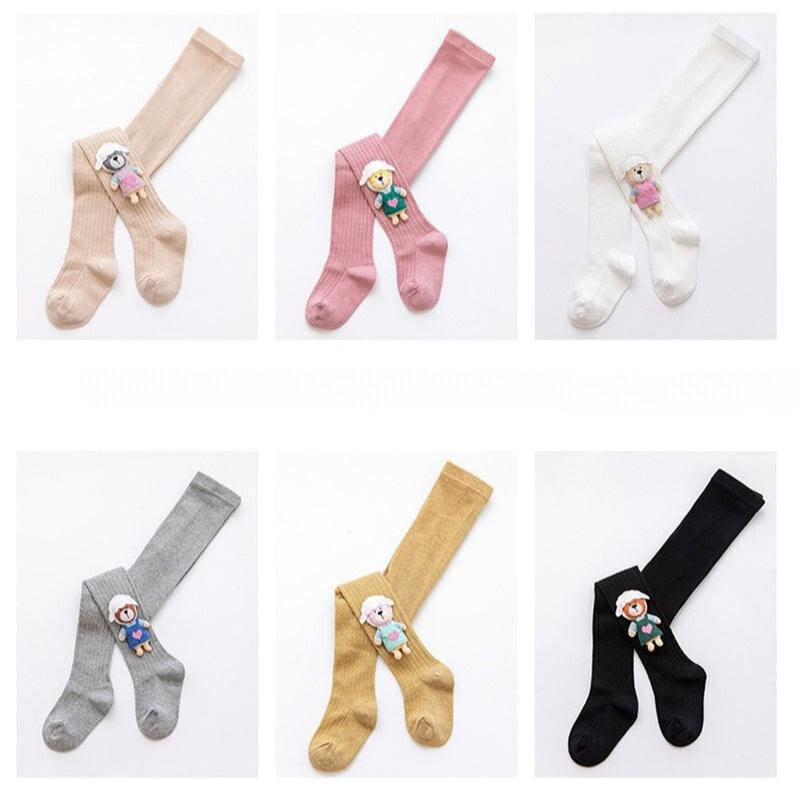 Medias para niñas: Estilo y confort con motivos de muñecas de dibujos animados
