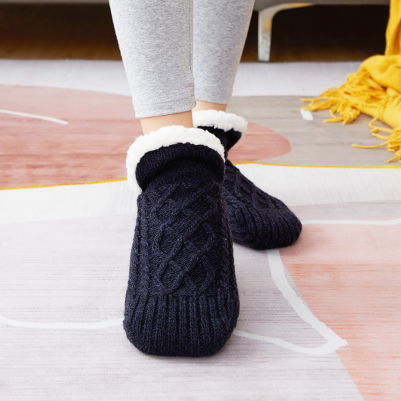 V-mond slipper-socks: Comfort and warmth for winter