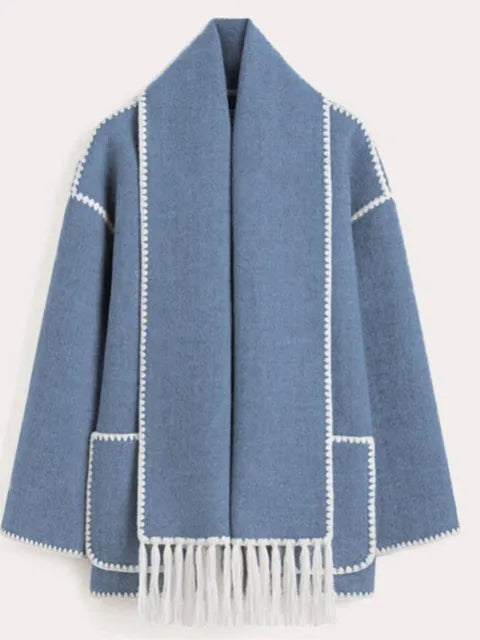 Elegante en veelzijdige jas met geïntegreerde sjaal