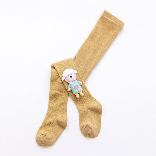 Medias para niñas: Estilo y confort con motivos de muñecas de dibujos animados