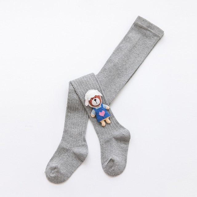 Medias para niñas: Estilo y confort con motivos de muñecas de dibujos animados